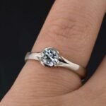 Fashionable Zircon Womens Ring With Diamonds - Image 2