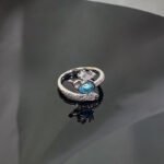 Trendy Lake Blue Zircon Ring Retro Light Luxury Temperament Band - Image 4